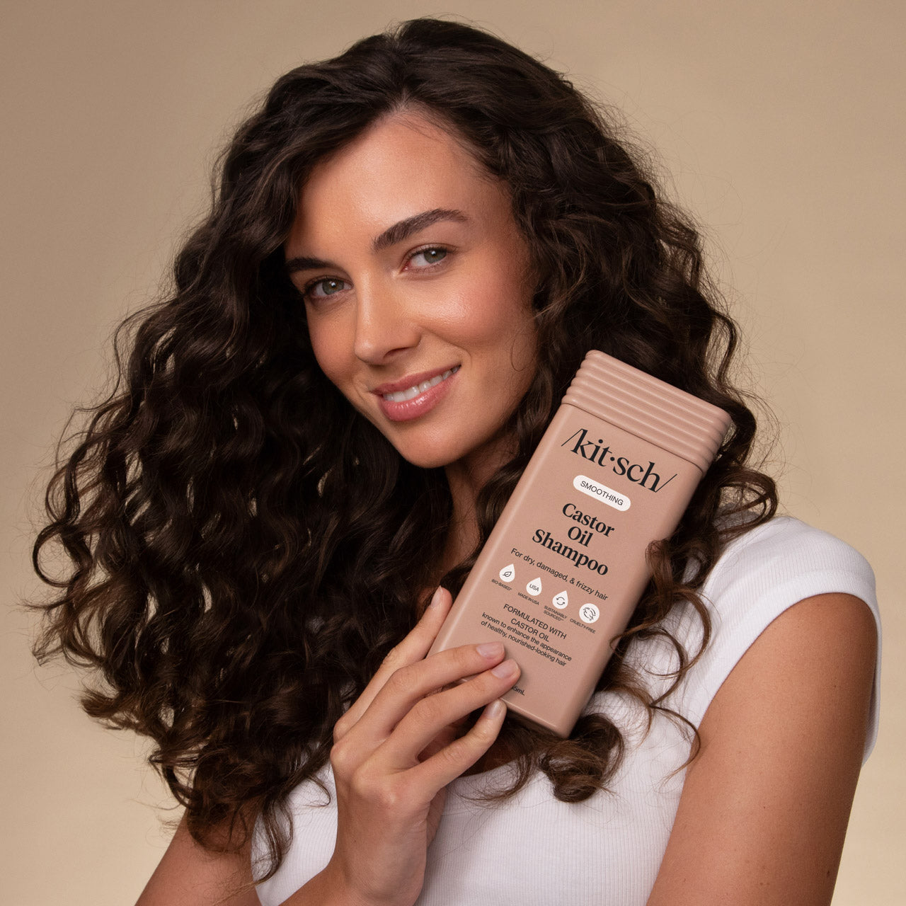 505961-CastorOilLiquidShampoo-Smoothing-HairCare-Model-2-1280x1280px.jpg