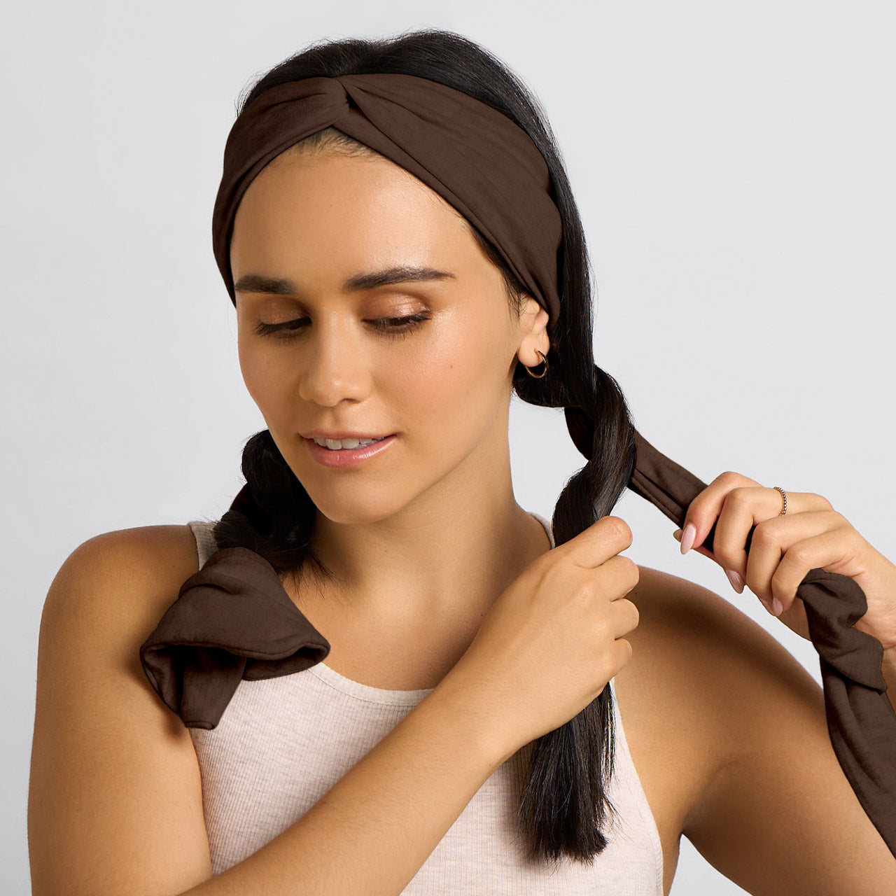 506487-Set_FlowActiveHeadband-ChocolateBrown-Sleep-Model-6-1280x1280px.jpg