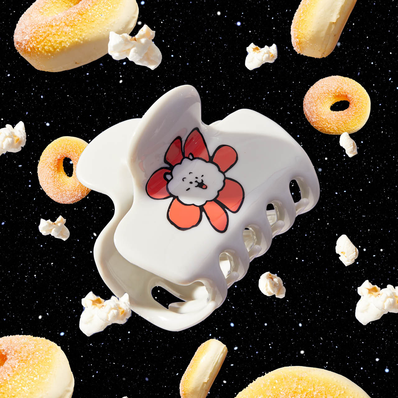 66338-BT21xKitsch-CreativeProductShoot-RecycledPlasticClawClip-1pc-RJ-1280x1280px_1.jpg