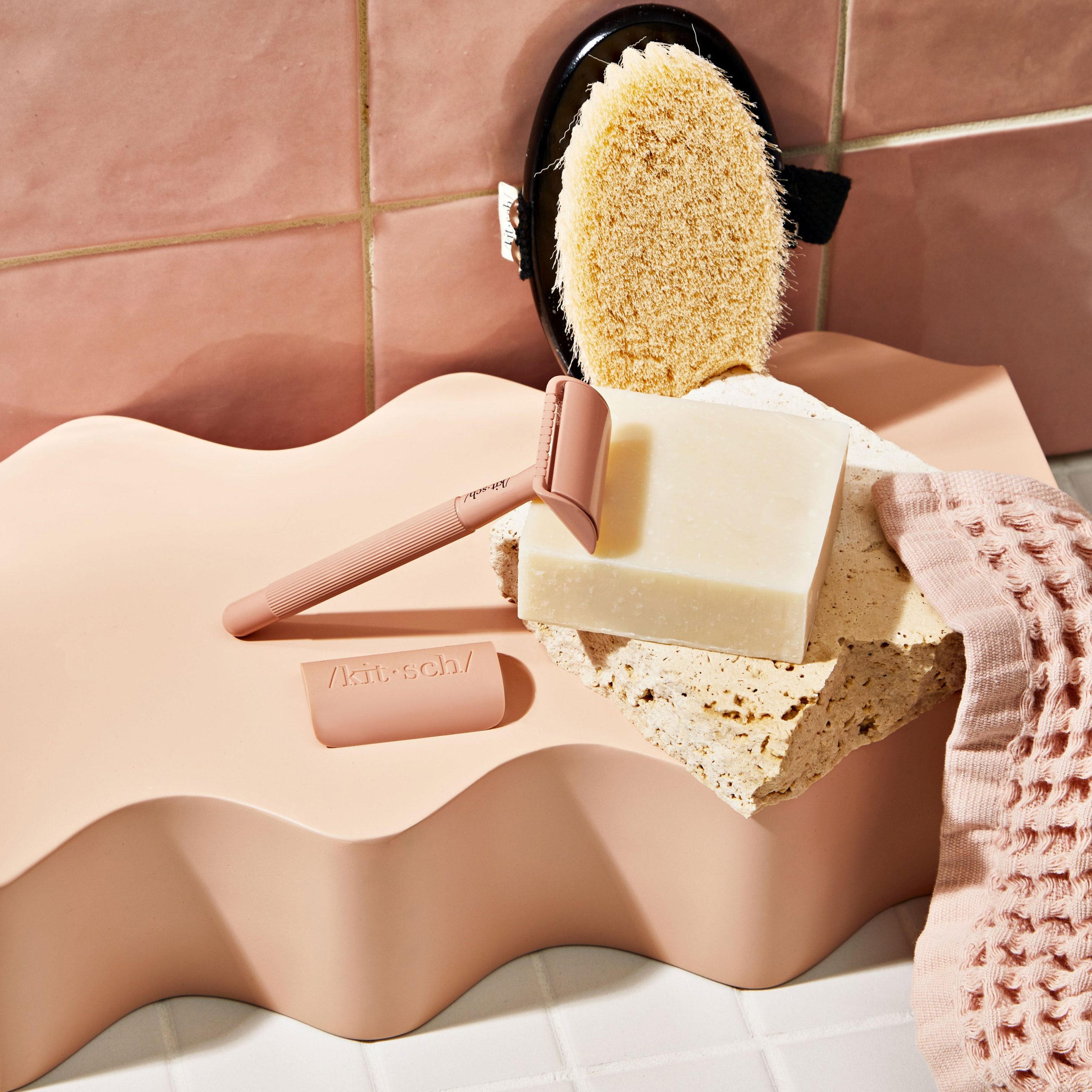 KITSCH_SHAVE_011723186_1x1_3806e39b-f903-4339-926b-62adfde30b81.jpg